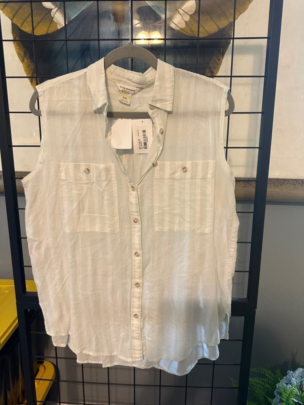 Club Monaco White Sleeveless Button-Front Shirt